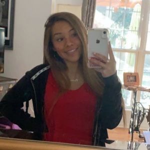 Meet your Posher, Elena